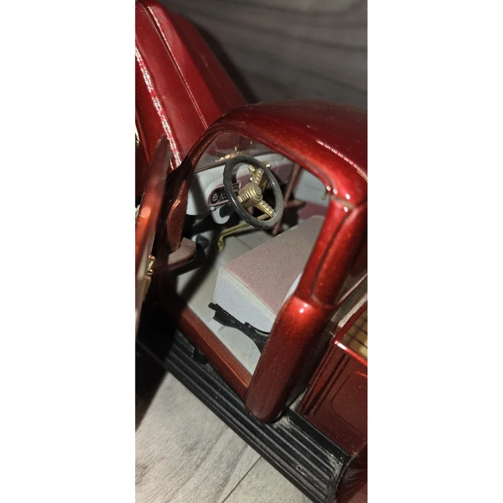 Road Legends 1:18 Scale 1948 F-1 Pick Up 50 Year Anniversary 92219
